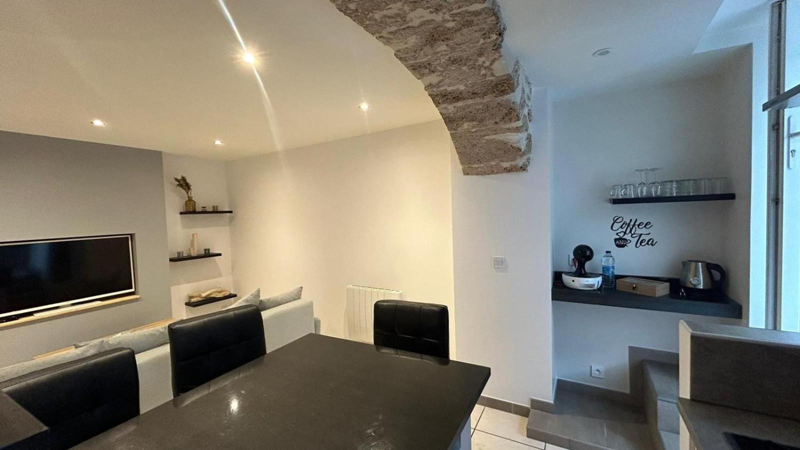 Appartement Paisible Entre Terre Et Mer Cabrieres  외부 사진